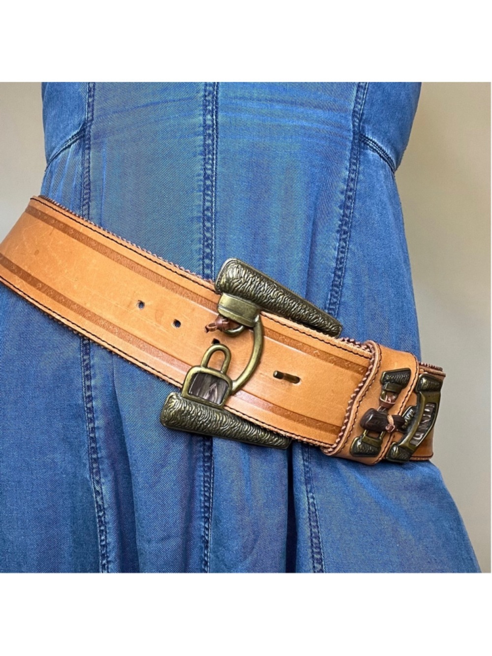 MINORONZONI Italian Vintage Leather Belt, Caramel Tan, Large Western Buckle, XL - Picture 3 of 13